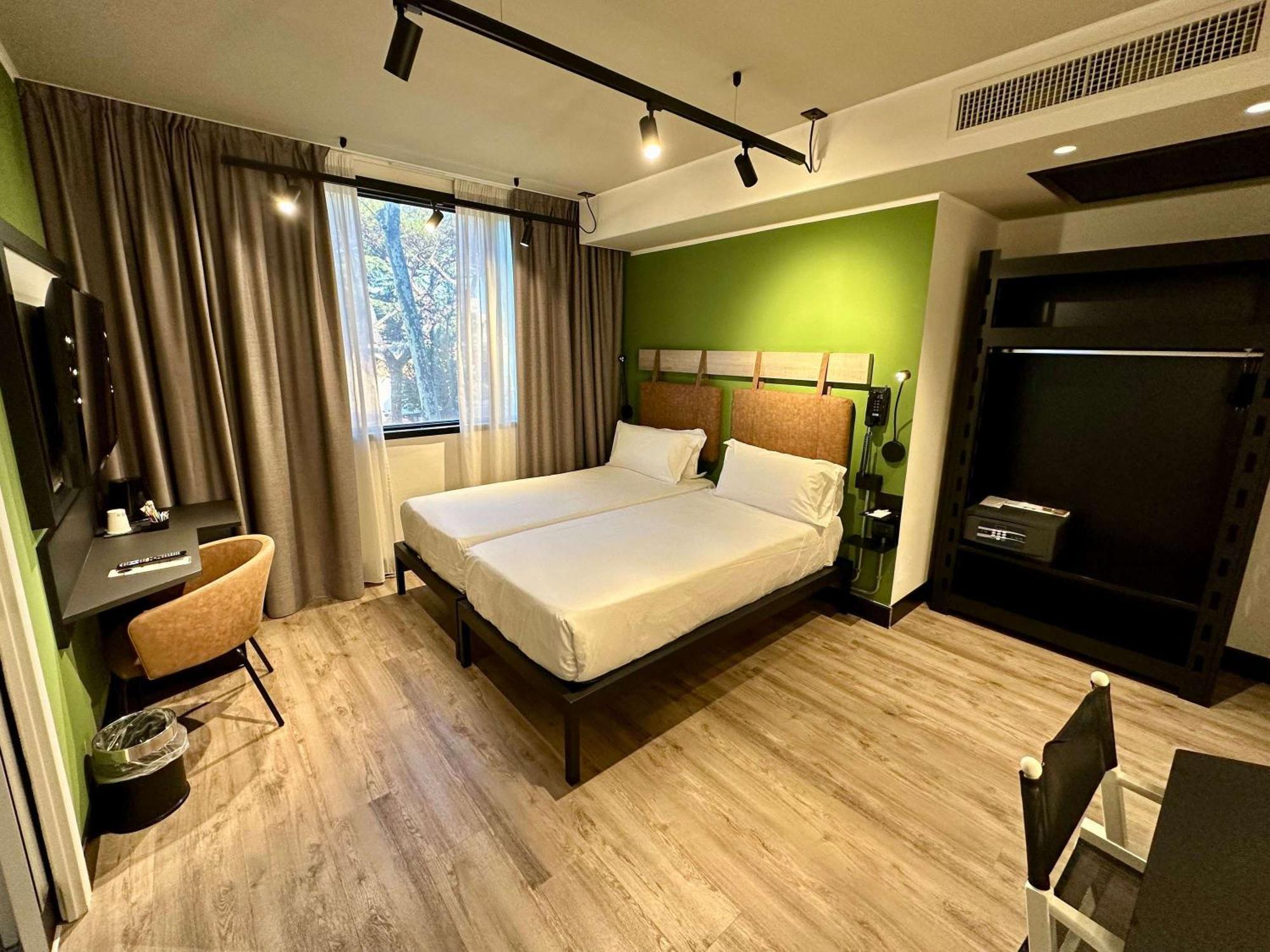 Hotel Mercure Cinecitta Roma